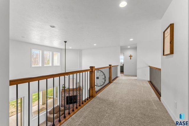 27203 Cedar Ridge Ct, Harrisburg, SD 57032