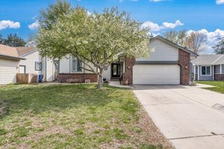 8605 W Westlawn Ct, Wichita, KS 67212