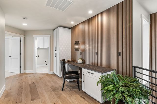 429 Ton-A-Wan-Da Avenue NE, Tacoma, WA 98422