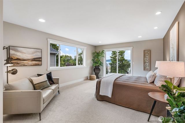 429 Ton-A-Wan-Da Avenue NE, Tacoma, WA 98422