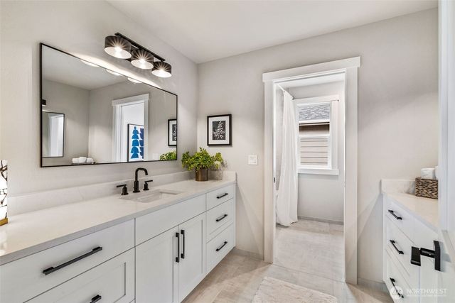 429 Ton-A-Wan-Da Avenue NE, Tacoma, WA 98422