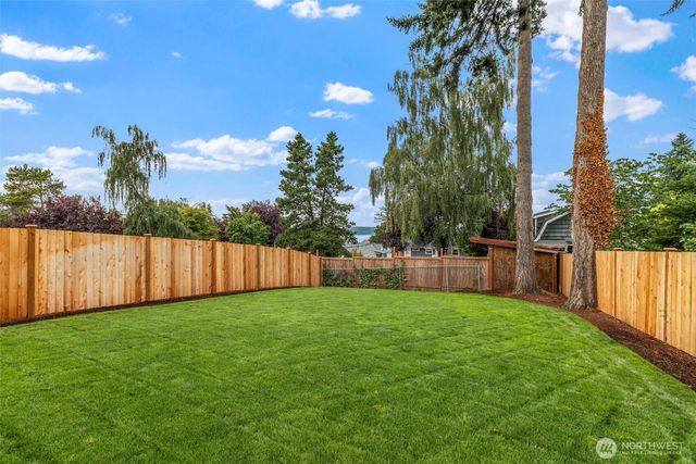 429 Ton-A-Wan-Da Avenue NE, Tacoma, WA 98422