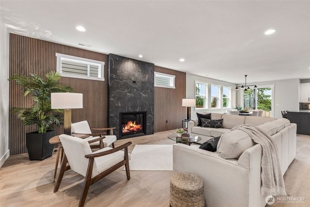 429 Ton-A-Wan-Da Avenue NE, Tacoma, WA 98422