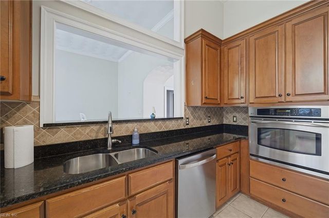 22347 Graystone DR, Carrollton, VA 23314