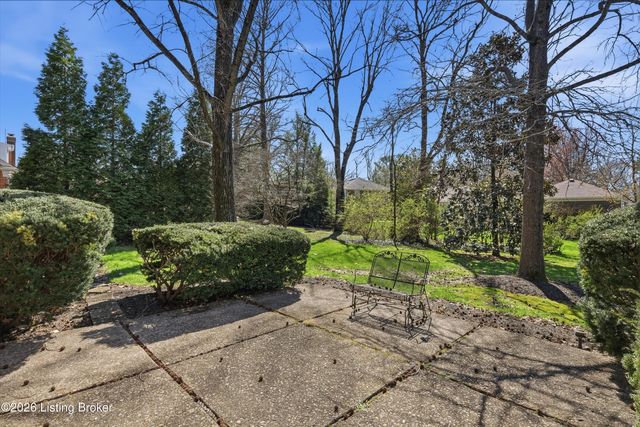 3206 Brownsboro Vista Dr, Louisville, KY 40242