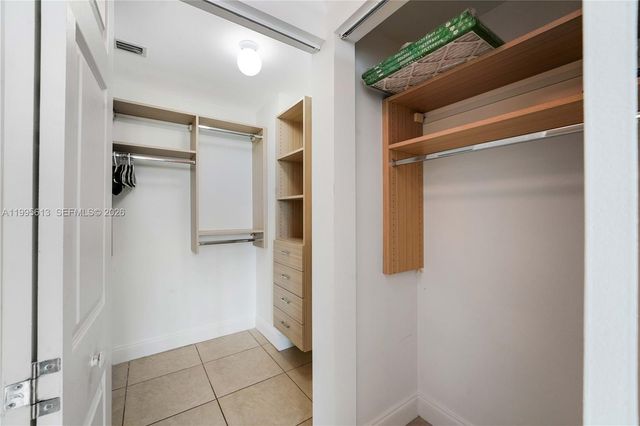 2000 N Bayshore Dr 702, Miami, FL 33137