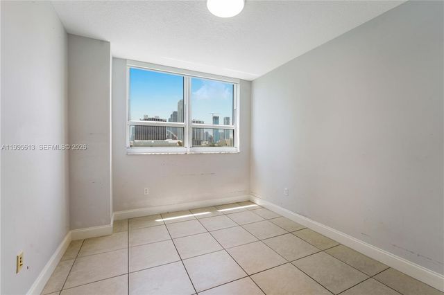 2000 N Bayshore Dr 702, Miami, FL 33137