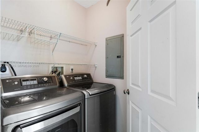 2000 N Bayshore Dr 702, Miami, FL 33137