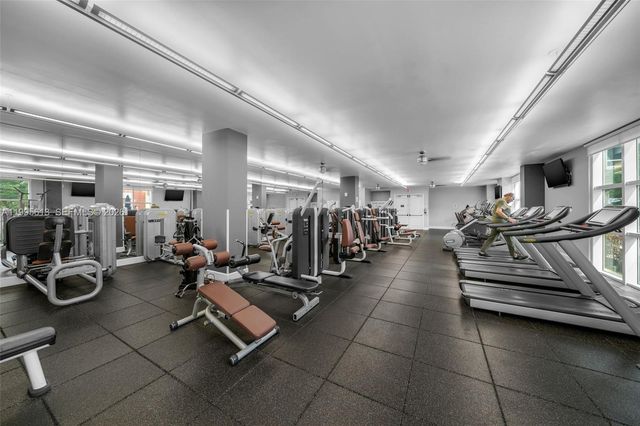 2000 N Bayshore Dr 702, Miami, FL 33137