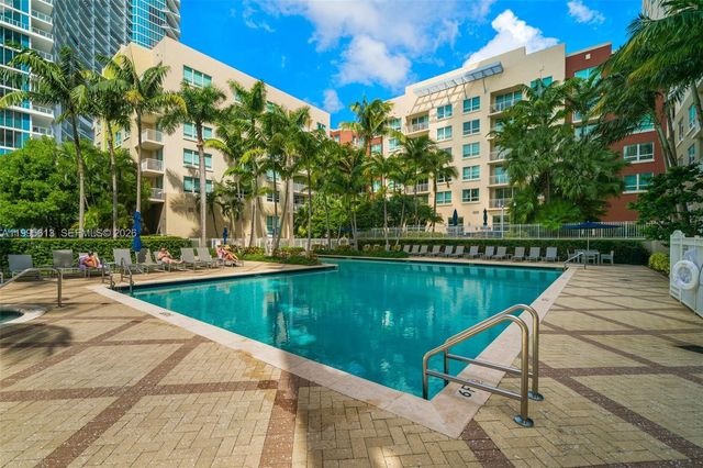 2000 N Bayshore Dr 702, Miami, FL 33137