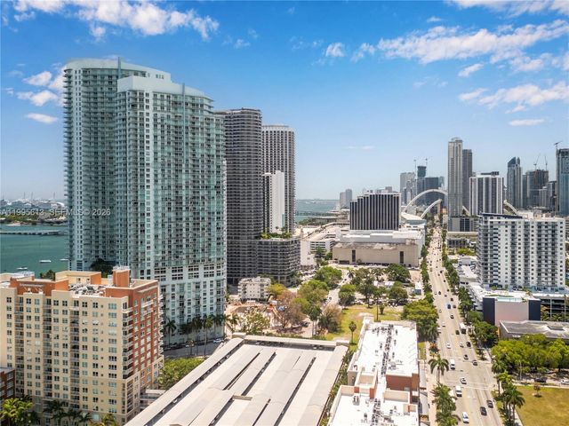 2000 N Bayshore Dr 702, Miami, FL 33137