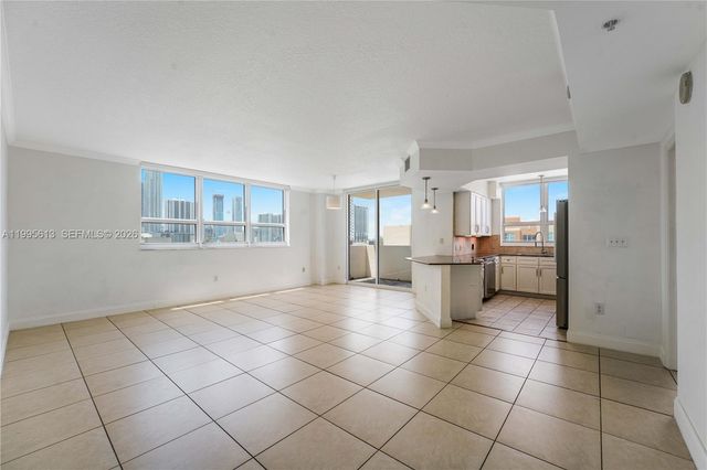 2000 N Bayshore Dr 702, Miami, FL 33137