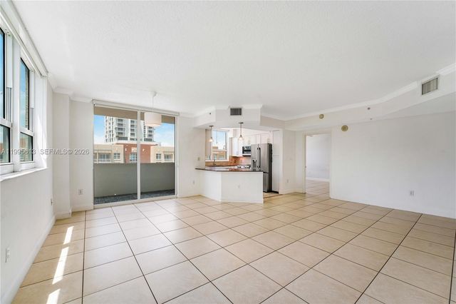 2000 N Bayshore Dr 702, Miami, FL 33137