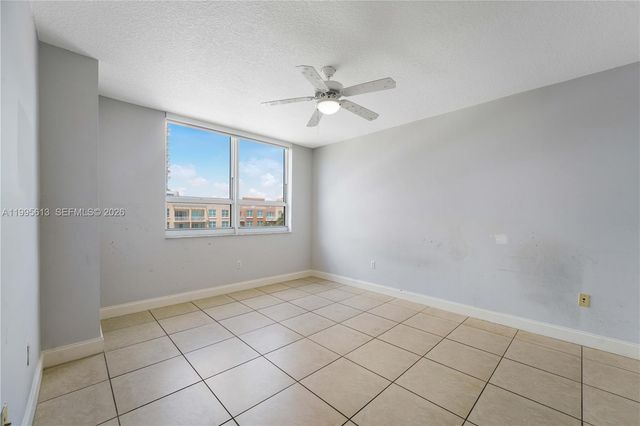 2000 N Bayshore Dr 702, Miami, FL 33137