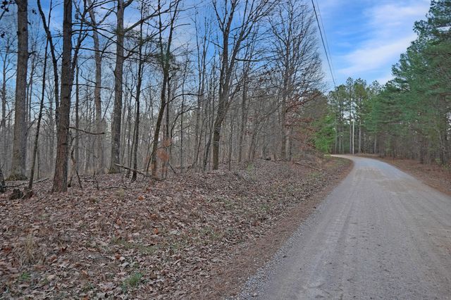 27 Shores Trail, Stewart, TN 37175