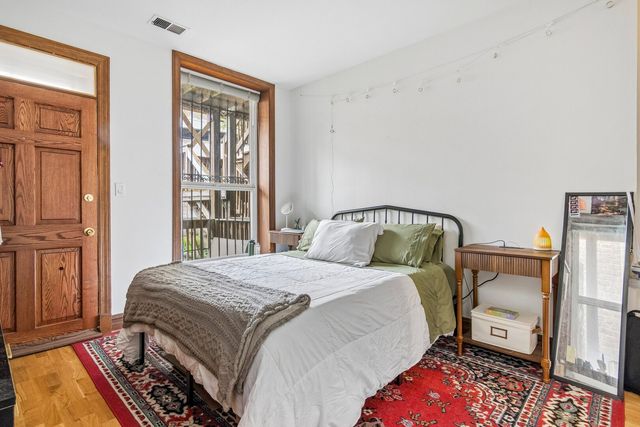 869 N LaSalle Street 2, Chicago, IL 60610
