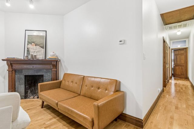 869 N LaSalle Street 2, Chicago, IL 60610