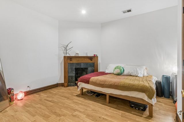 869 N LaSalle Street 2, Chicago, IL 60610