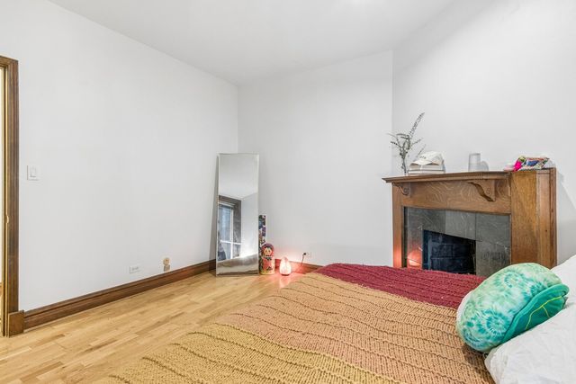 869 N LaSalle Street 2, Chicago, IL 60610