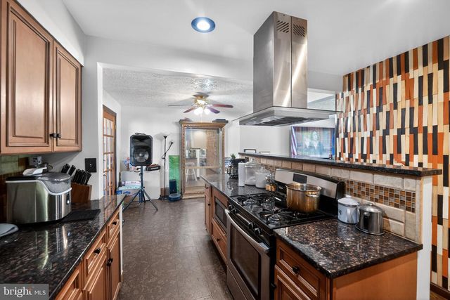 1506 NEIGHBORS AVE, Baltimore, MD 21237