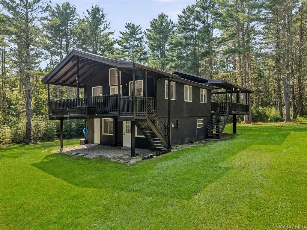 165 Dexheimer Road, Narrowsburg, NY 12764