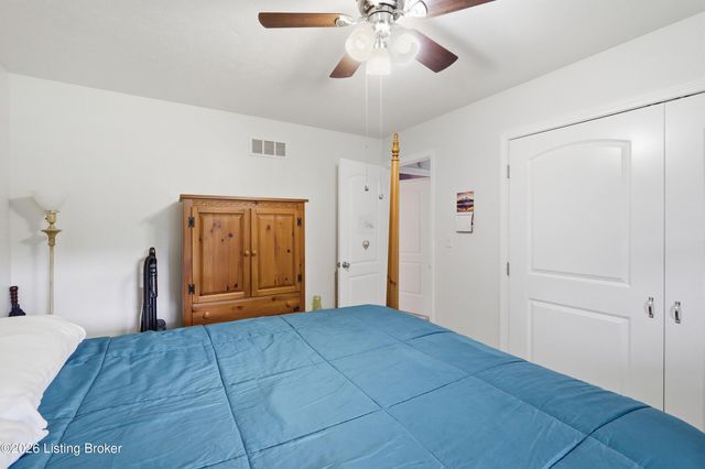 4001 Mud Ln, Louisville, KY 40229