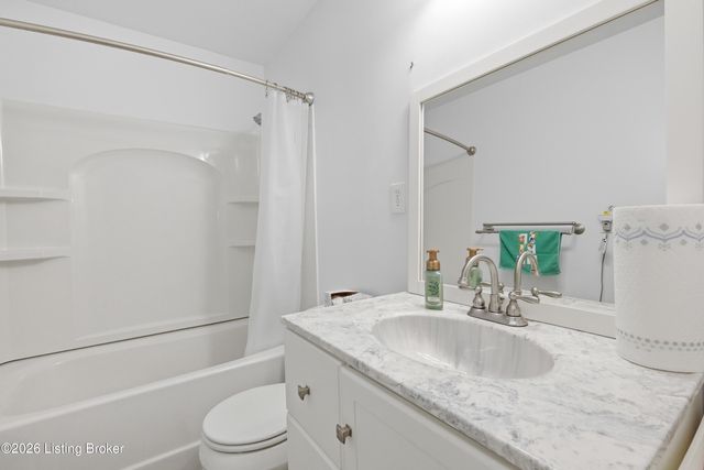 4001 Mud Ln, Louisville, KY 40229