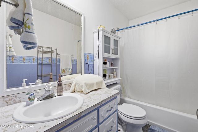 4001 Mud Ln, Louisville, KY 40229