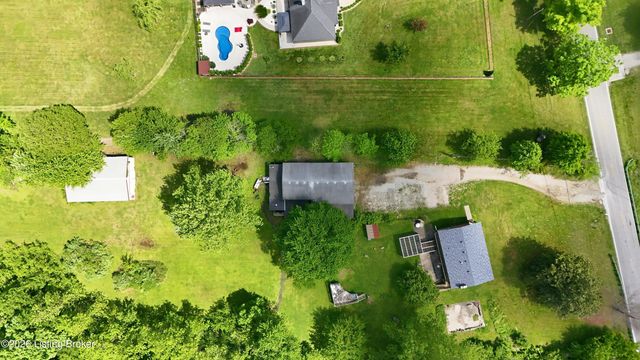 4001 Mud Ln, Louisville, KY 40229