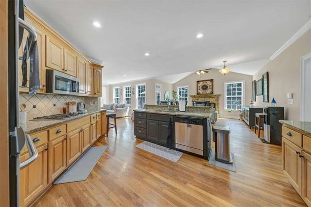 2123 SW Crest Wood Drive SW, Conyers, GA 30094