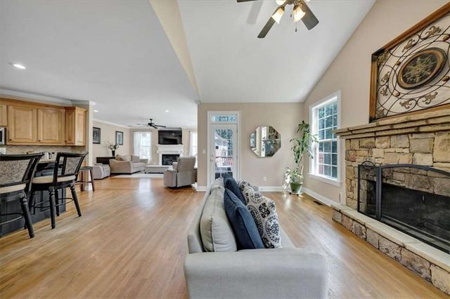 2123 SW Crest Wood Drive SW, Conyers, GA 30094