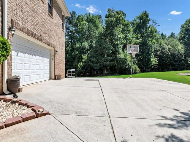 2123 SW Crest Wood Drive SW, Conyers, GA 30094