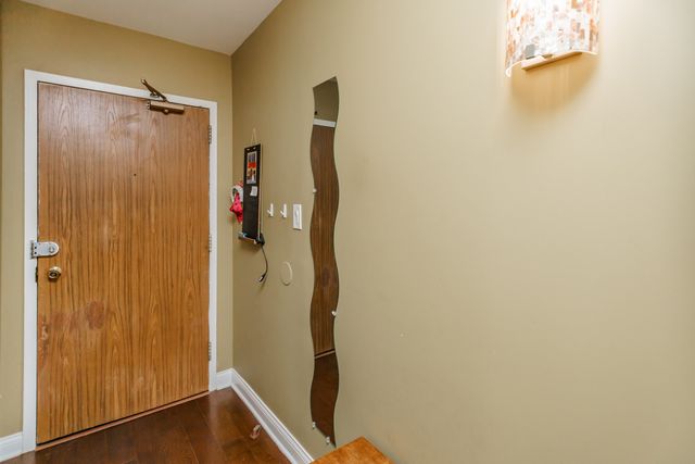 9128 W Terrace Drive 3B, Niles, IL 60714