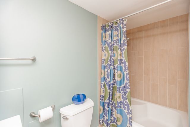 9128 W Terrace Drive 3B, Niles, IL 60714