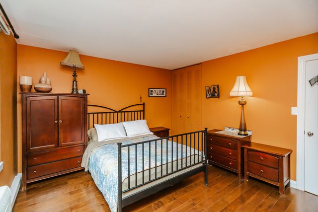 9128 W Terrace Drive 3B, Niles, IL 60714