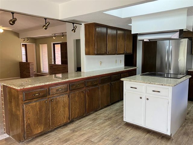 1315 Saint Mathews Drive, Midwest City, OK 73110