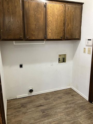 1315 Saint Mathews Drive, Midwest City, OK 73110