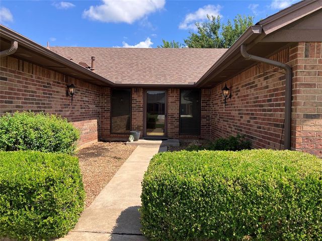 1315 Saint Mathews Drive, Midwest City, OK 73110