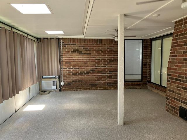 1315 Saint Mathews Drive, Midwest City, OK 73110