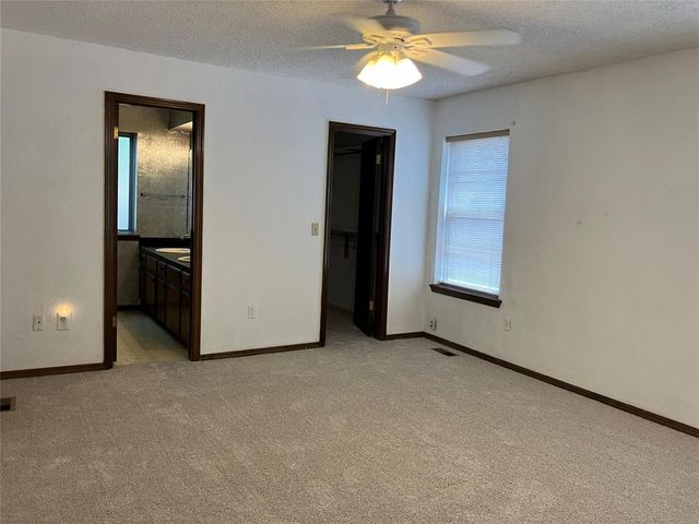 1315 Saint Mathews Drive, Midwest City, OK 73110