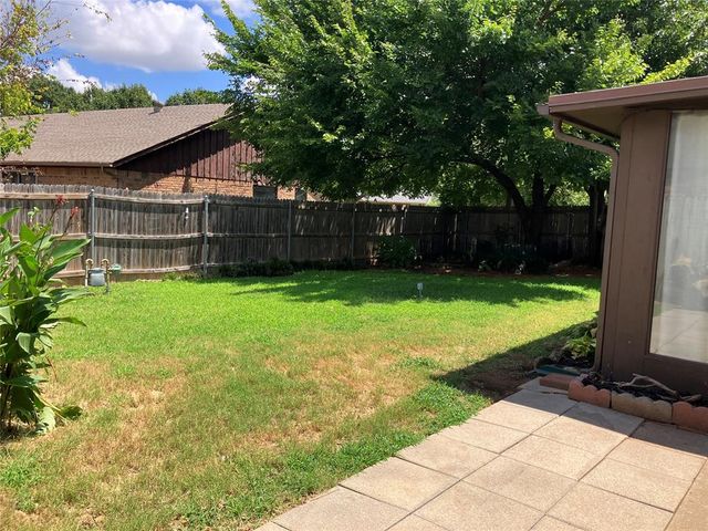 1315 Saint Mathews Drive, Midwest City, OK 73110