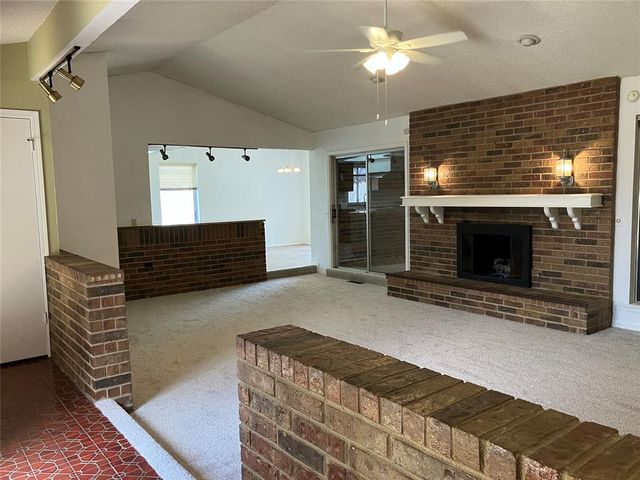 1315 Saint Mathews Drive, Midwest City, OK 73110