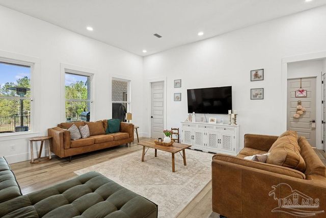 11278 Old Pine Loop Rd, Jay, FL 32565