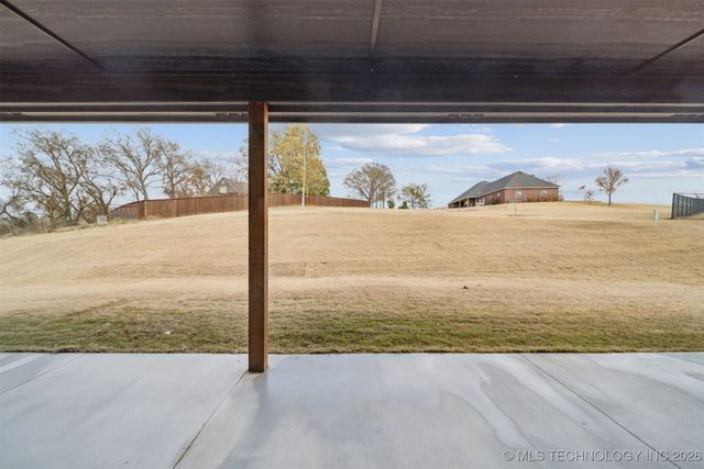 21755 S Country Ridge Court, Claremore, OK 74019