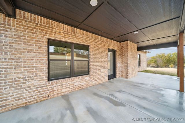 21755 S Country Ridge Court, Claremore, OK 74019