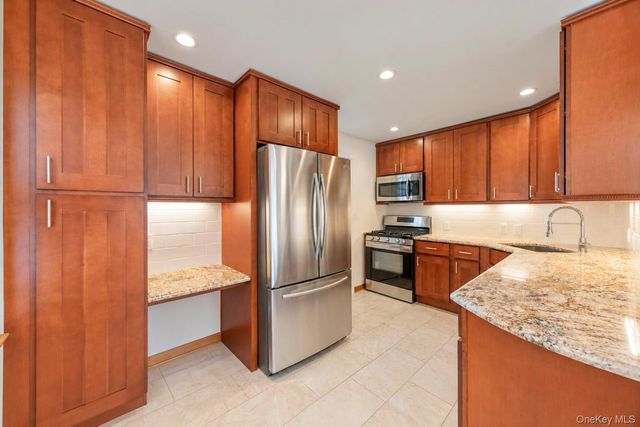 30 McAlester Avenue, Hicksville, NY 11801