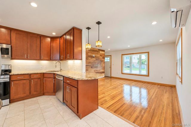 30 McAlester Avenue, Hicksville, NY 11801