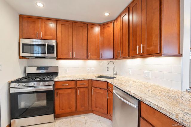 30 McAlester Avenue, Hicksville, NY 11801