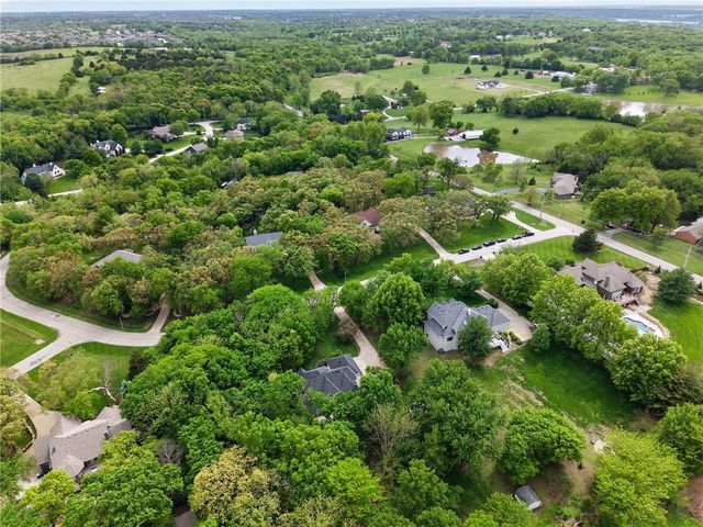 24600 W 61ST Terrace, Shawnee, KS 66226