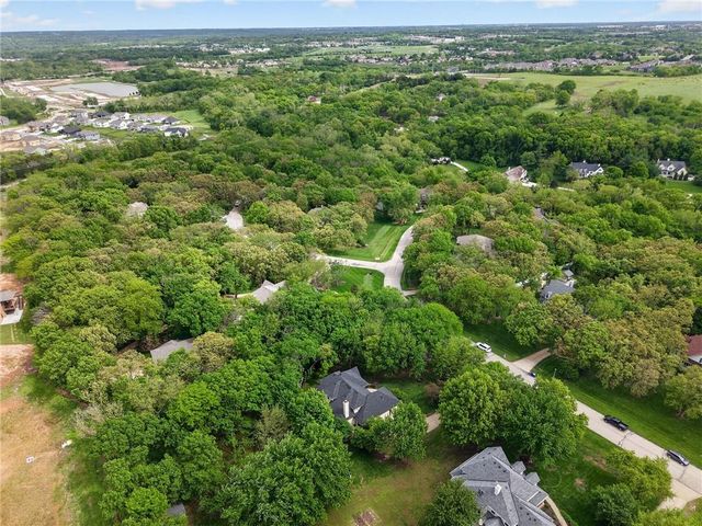 24600 W 61ST Terrace, Shawnee, KS 66226